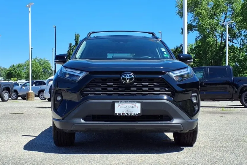 2024 Toyota RAV4 XLE Premium photo 1
