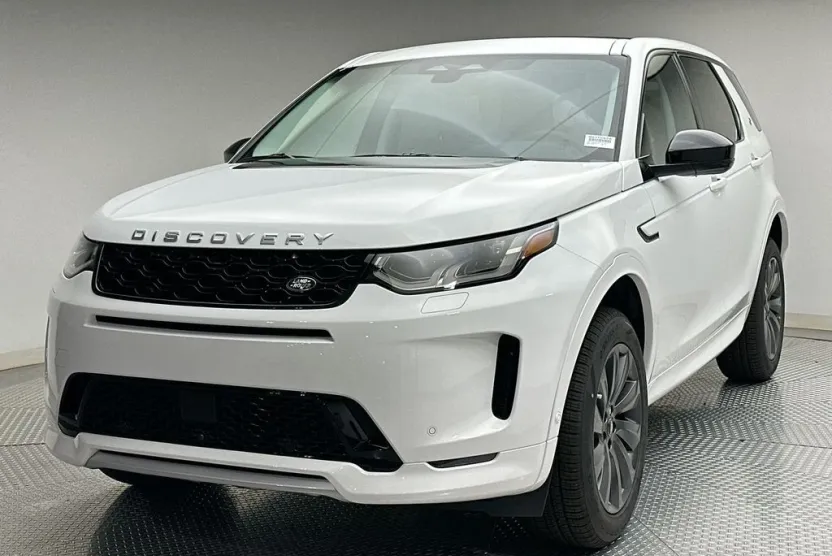 2025 Land Rover Discovery Sport S photo 1