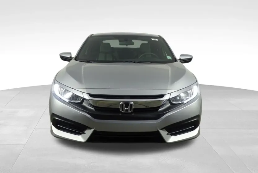 2017 Honda Civic photo 1