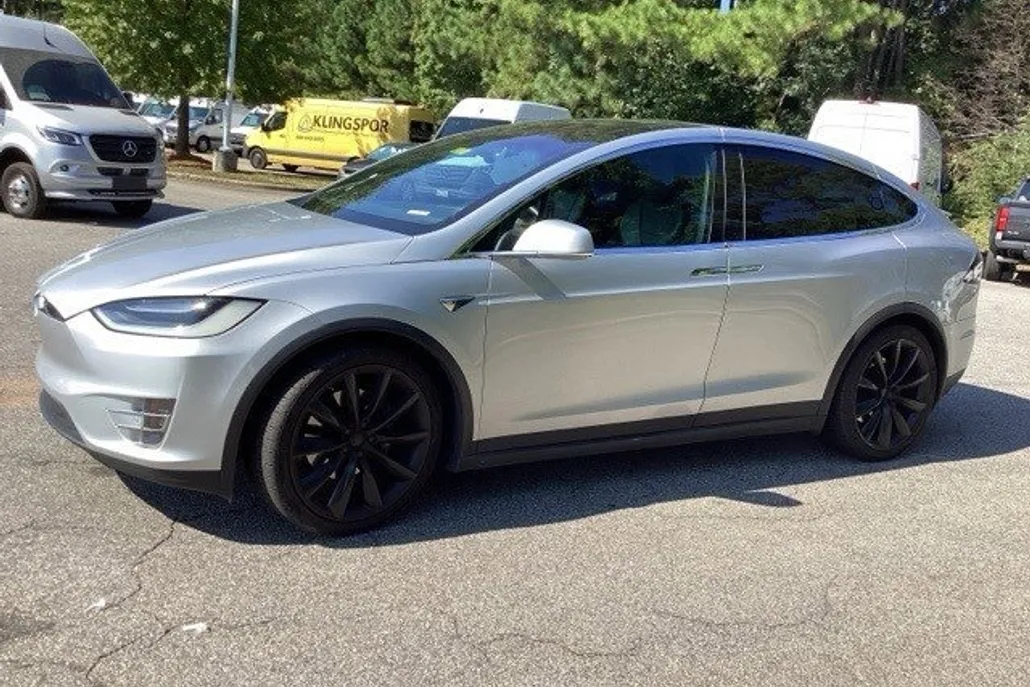 2017 Tesla Model X 75D photo 1