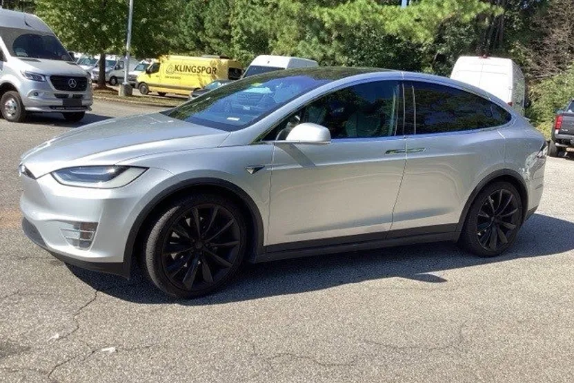 2017 Tesla Model X 75D photo 1