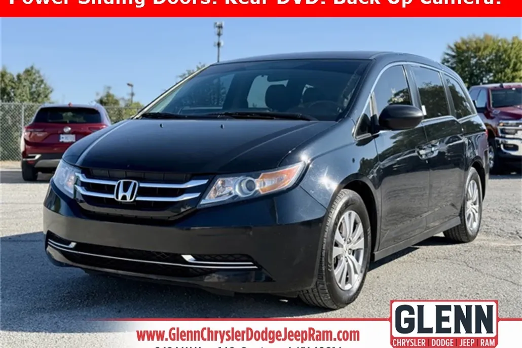 2016 Honda Odyssey SE photo 1