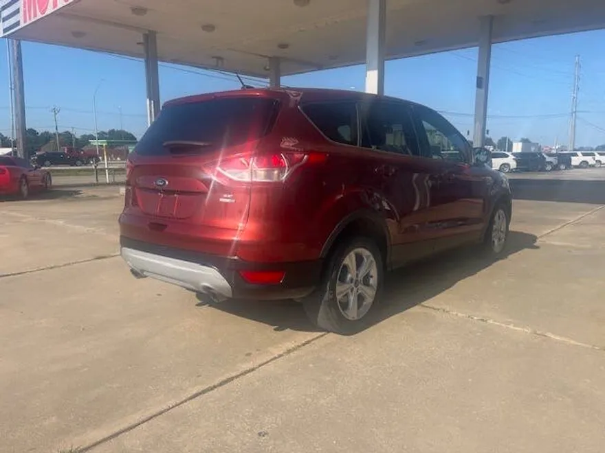 2016 Ford Escape SE photo 1