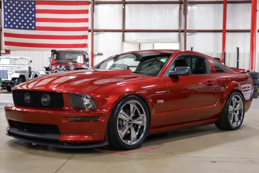 2006 Ford Mustang GT Deluxe photo 1