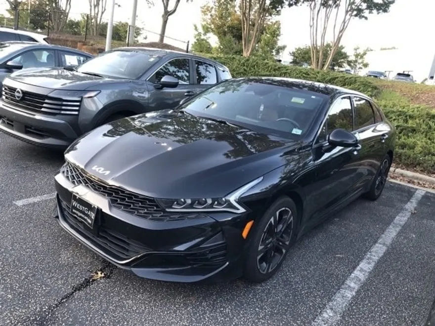 2022 Kia K5 GT-Line photo 1