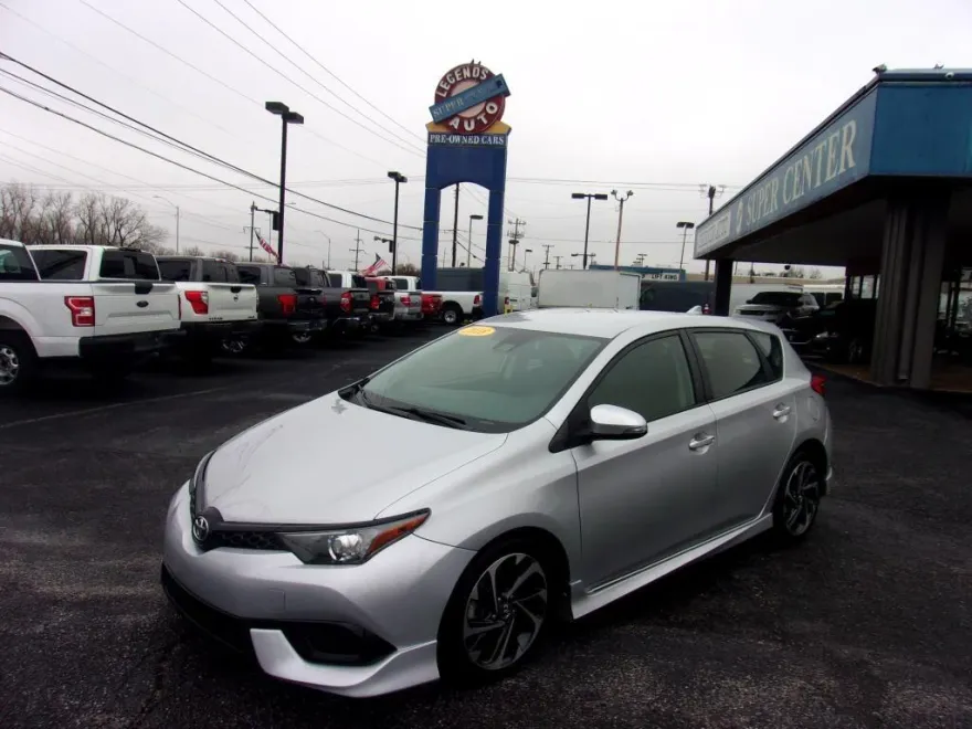 2018 Toyota Corolla iM photo 1