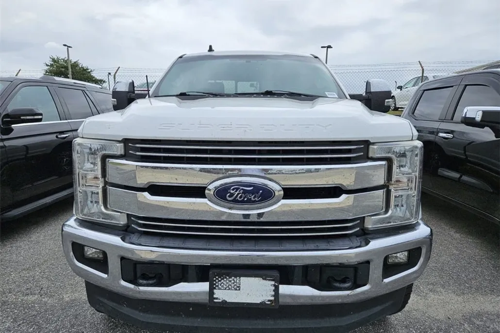 2019 Ford F-250 Lariat photo 1