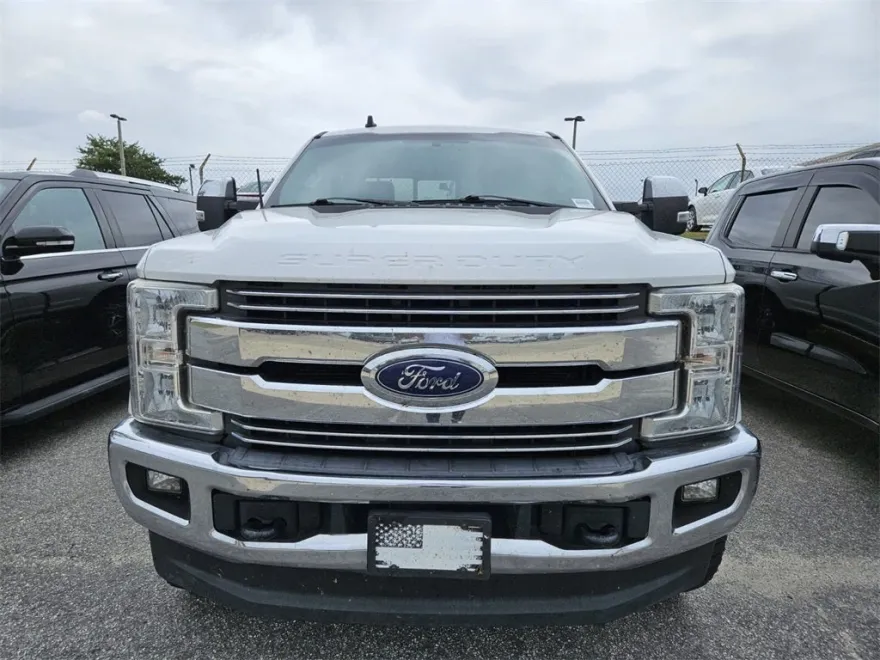 2019 Ford F-250 Lariat photo 1