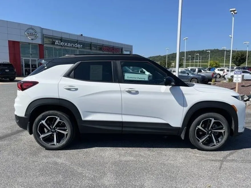 2021 Chevrolet Trailblazer RS photo 1