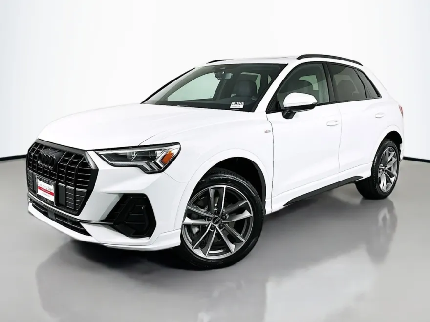 2025 Audi Q3 S line Premium photo 1