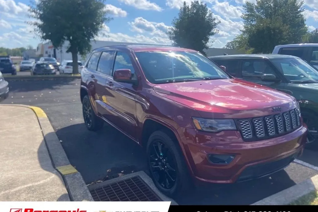 2020 Jeep Grand Cherokee Altitude photo 1