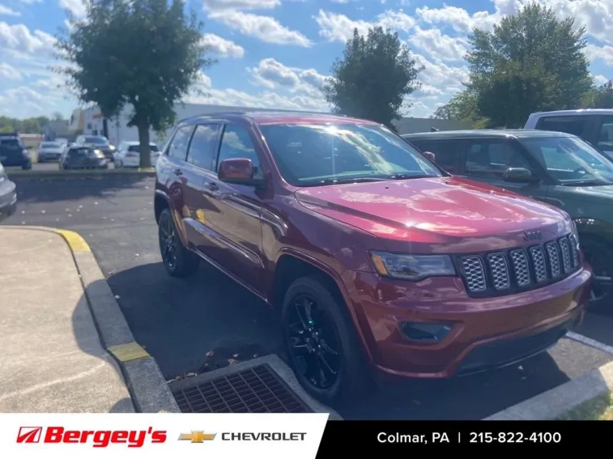 2020 Jeep Grand Cherokee Altitude photo 1