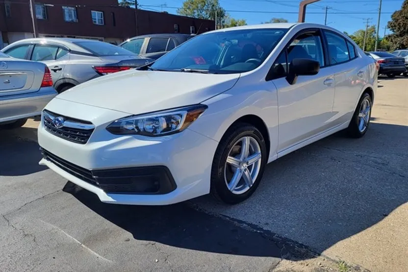 2022 Subaru Impreza 2.0i photo 1