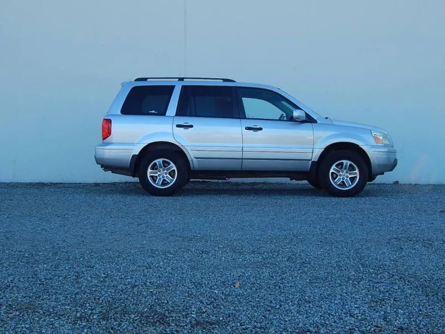 2005 Honda Pilot EX photo 1