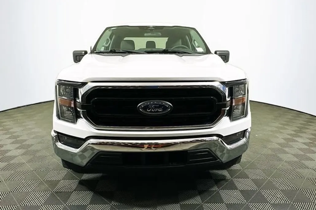 2023 Ford F-150 XLT photo 1