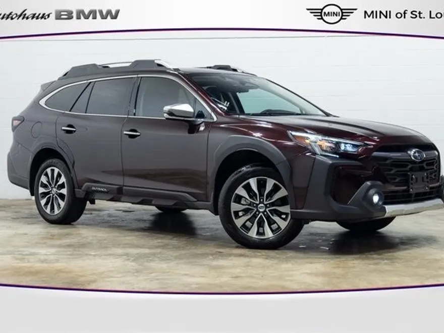 2023 Subaru Outback Touring XT photo 1
