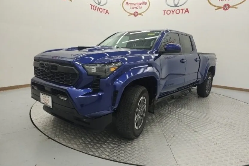 2024 Toyota Tacoma LE photo 1