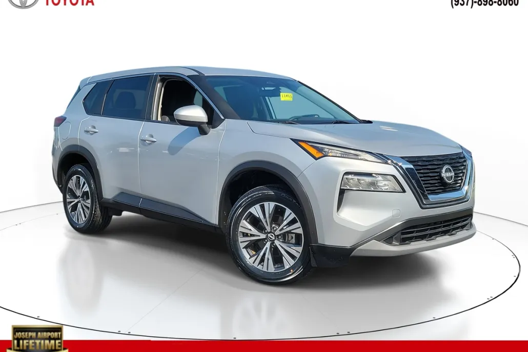 2023 Nissan Rogue SV photo 1