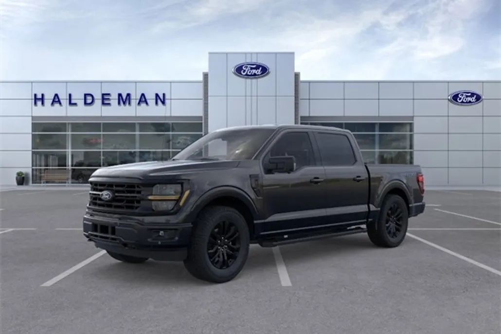 2025 Ford F-150 XLT photo 1