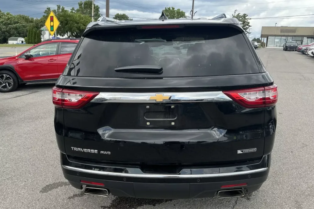 2018 Chevrolet Traverse Premier photo 1