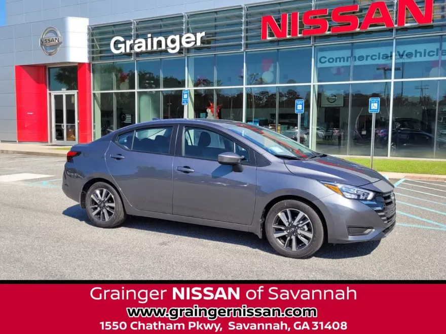 2025 Nissan Versa 1.6 SV photo 1