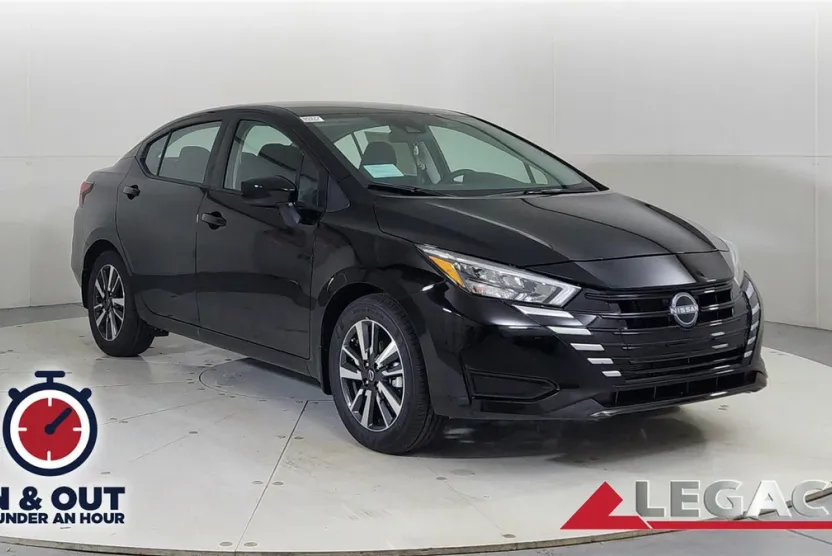 2025 Nissan Versa SV photo 1