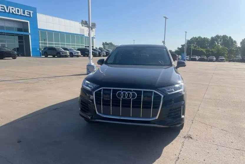 2022 Audi Q7 55 Premium Plus photo 1