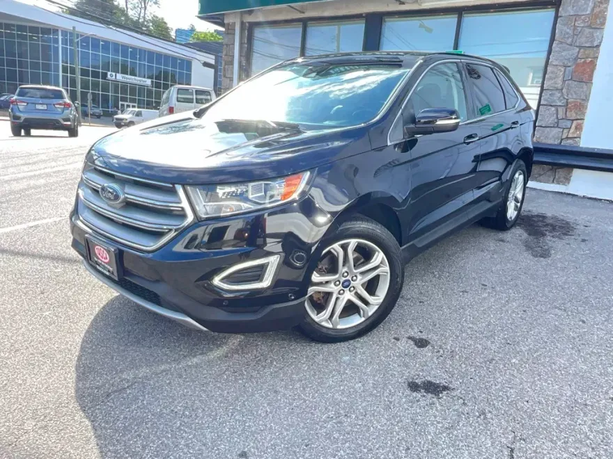 2016 Ford Edge Titanium photo 1