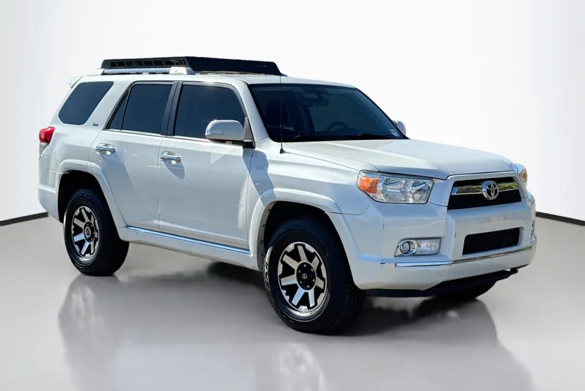 2013 Toyota 4Runner SR5 photo 1
