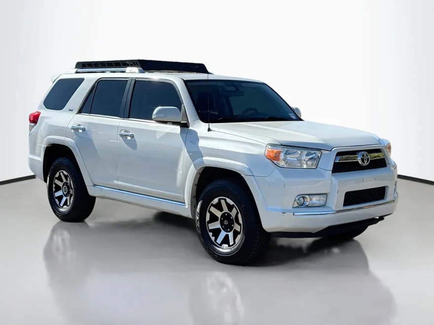 2013 Toyota 4Runner SR5 photo 1