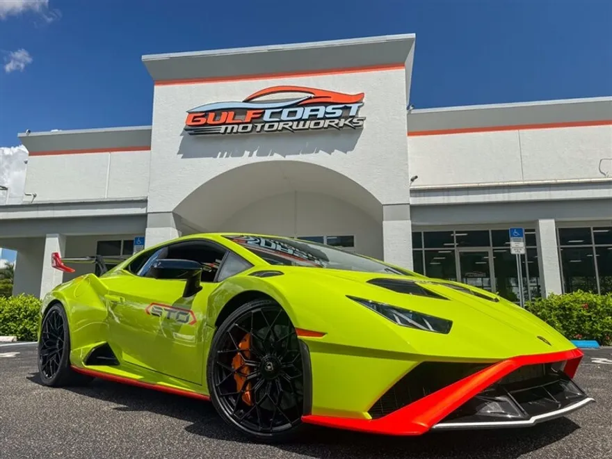 2023 Lamborghini Huracan STO photo 1