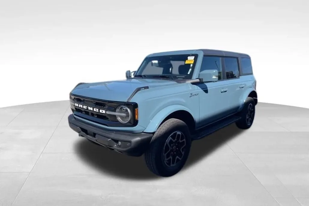2022 Ford Bronco Outer Banks photo 1