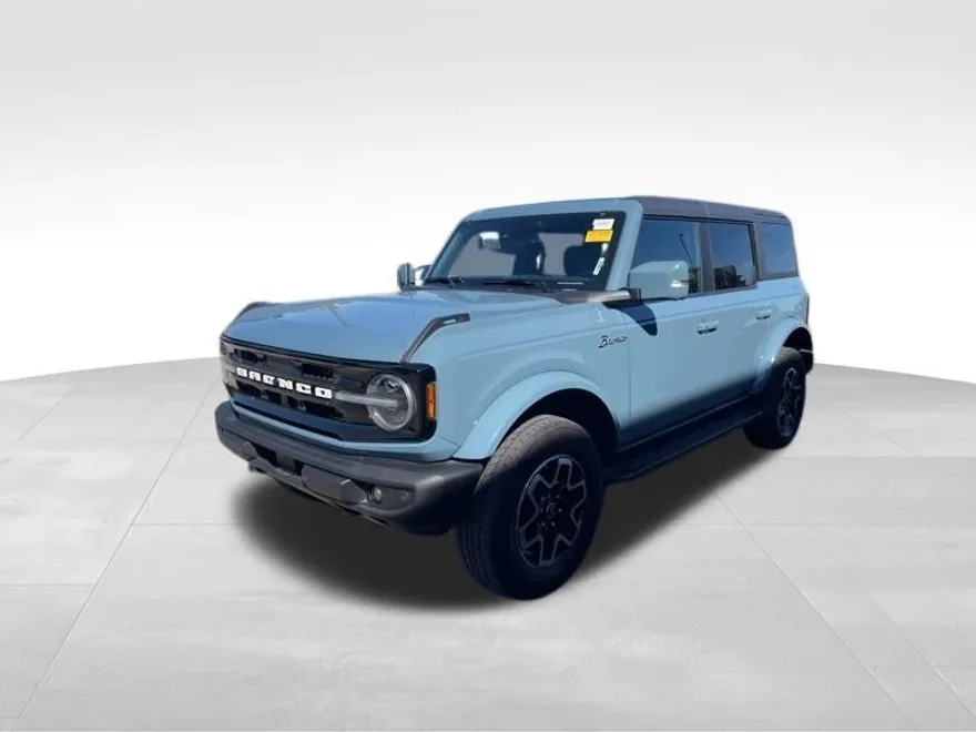 2022 Ford Bronco Outer Banks photo 1