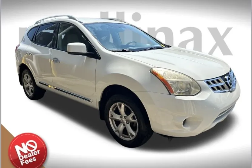 2011 Nissan Rogue SV photo 1