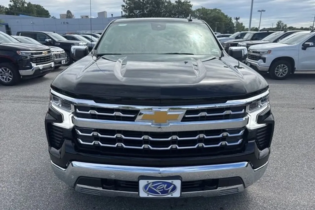 2026 Chevrolet Silverado 1500 LTZ photo 1