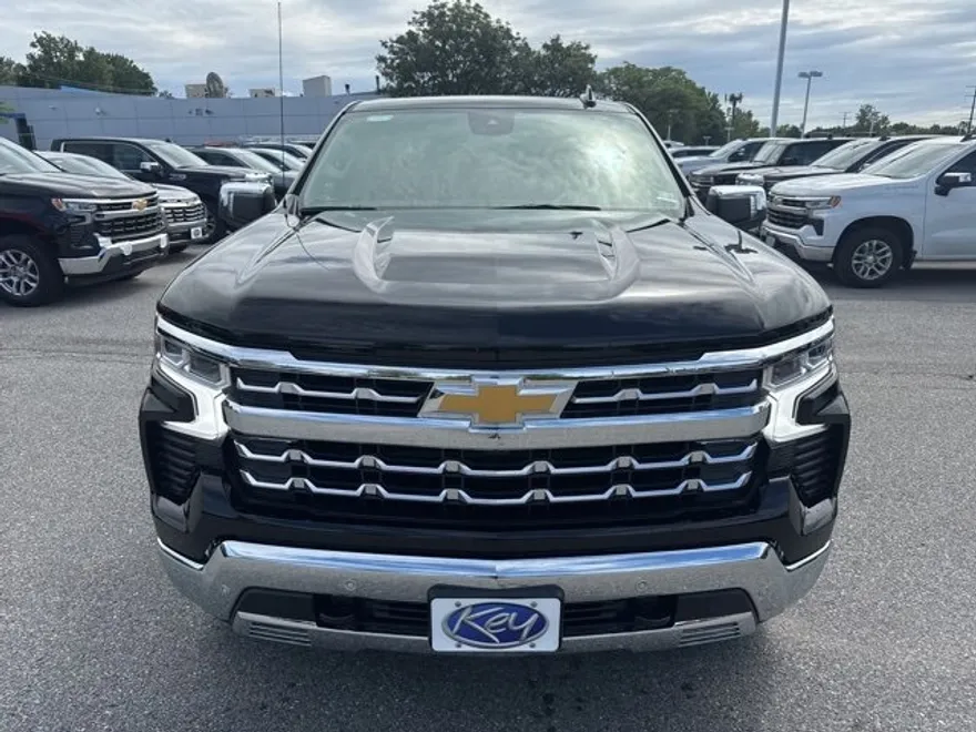 2026 Chevrolet Silverado 1500 LTZ photo 1
