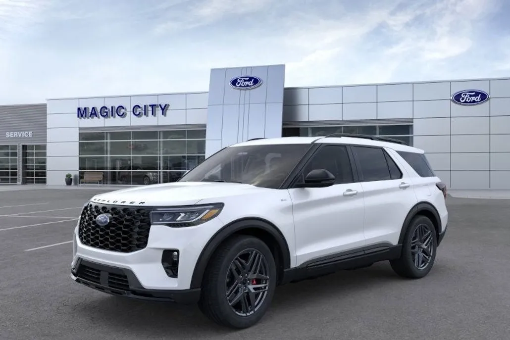 2025 Ford Explorer ST-Line photo 1