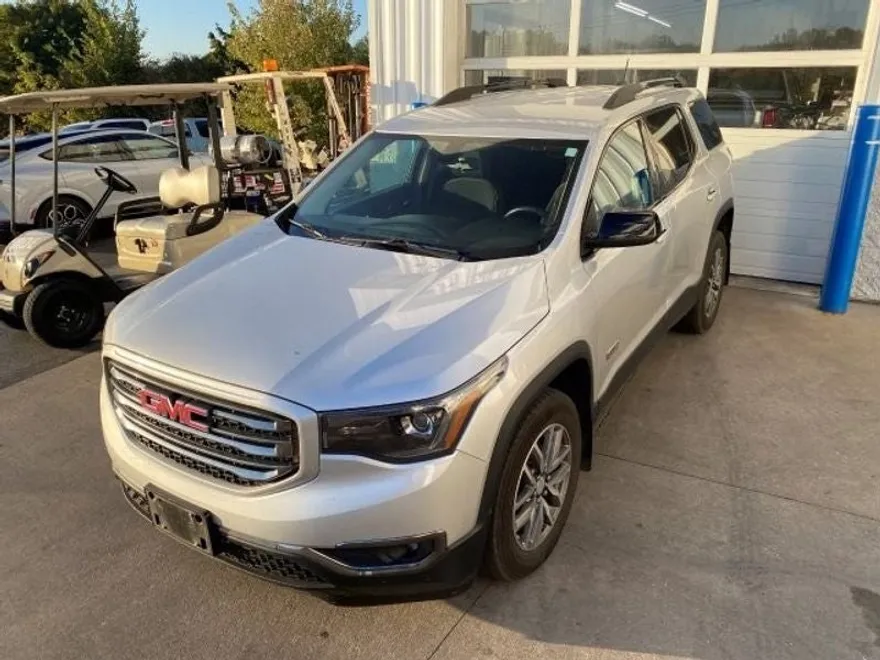 2017 Gmc Acadia SLE photo 1