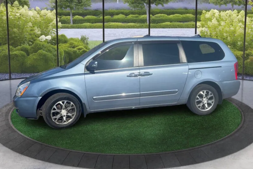 2014 Kia Sedona EX photo 1