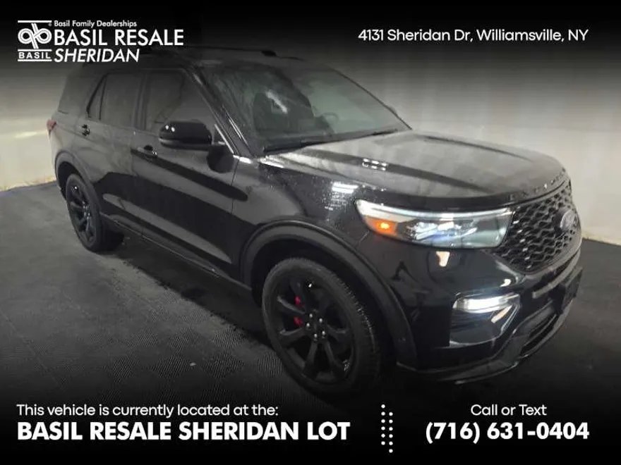 2023 Ford Explorer ST photo 1