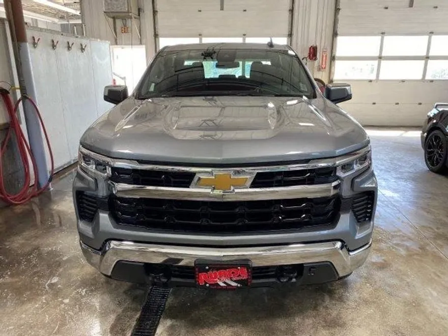 2024 Chevrolet Silverado 1500 LT photo 1