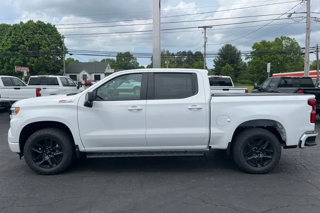 2025 Chevrolet Silverado 1500 RST photo 1