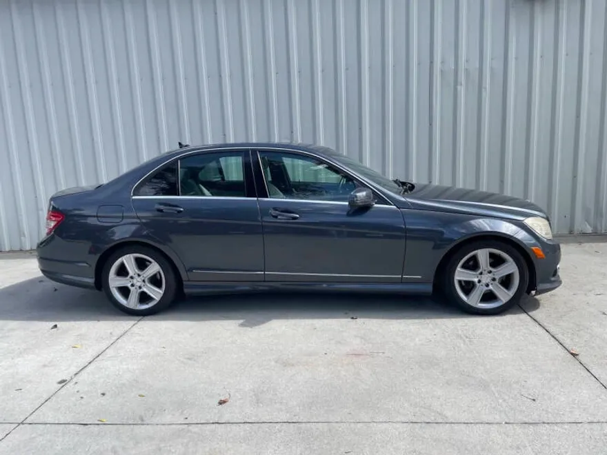 2010 Mercedes Benz C 300 Sport photo 1