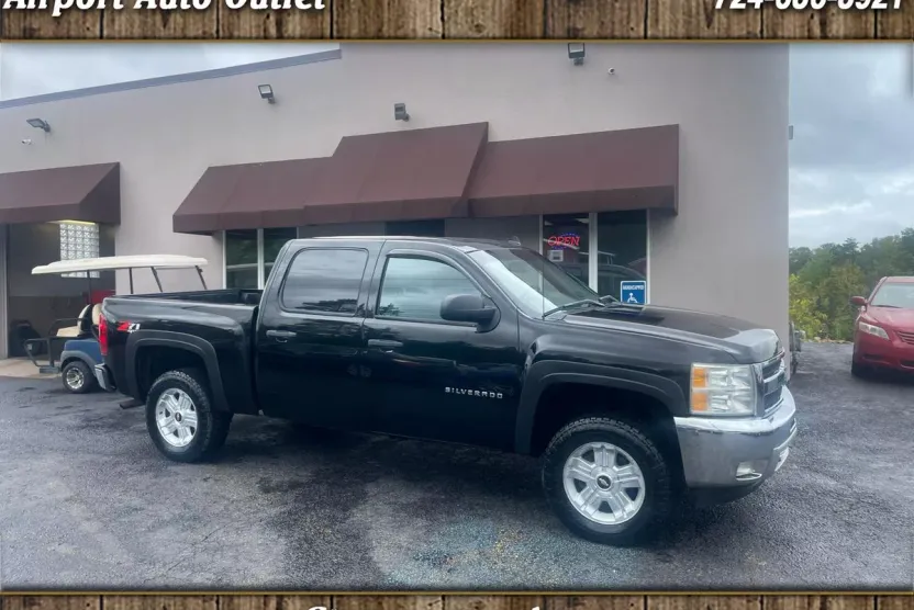2011 Chevrolet Silverado 1500 LT photo 1