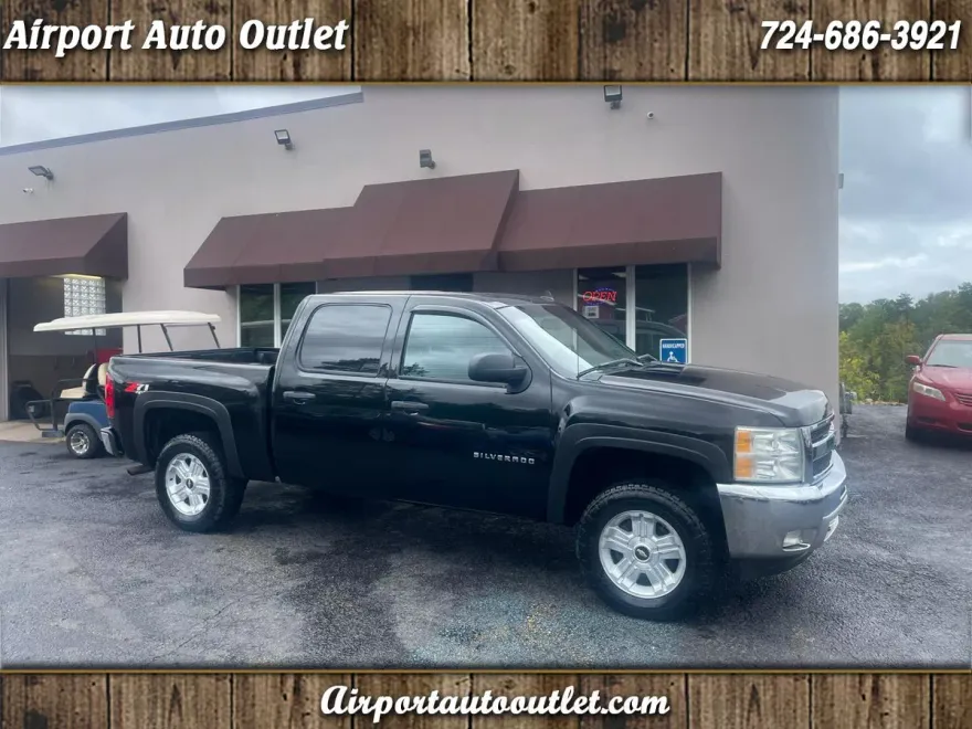2011 Chevrolet Silverado 1500 LT photo 1