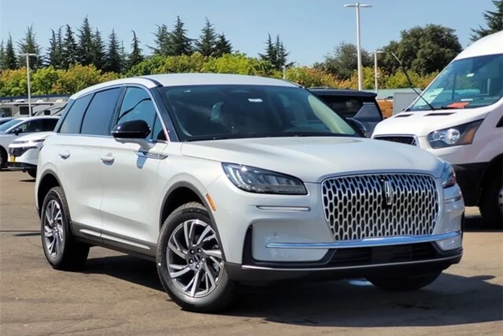 2025 Lincoln Corsair Premiere photo 1