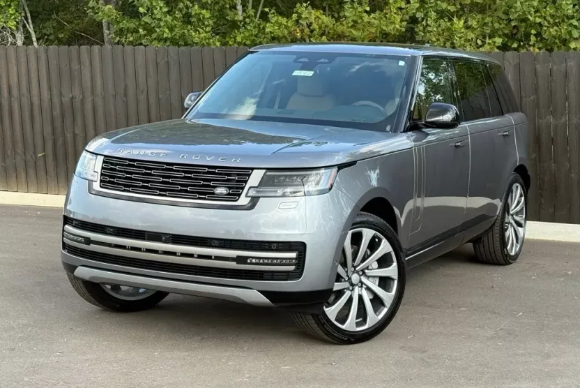 2025 Land Rover Range Rover SE photo 1