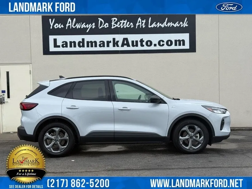 2025 Ford Escape ST-Line photo 1
