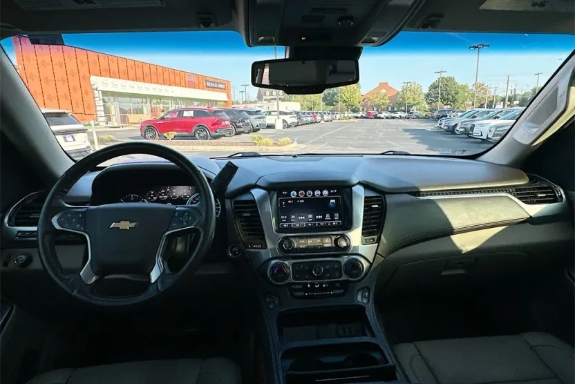2018 Chevrolet Tahoe Premier photo 1