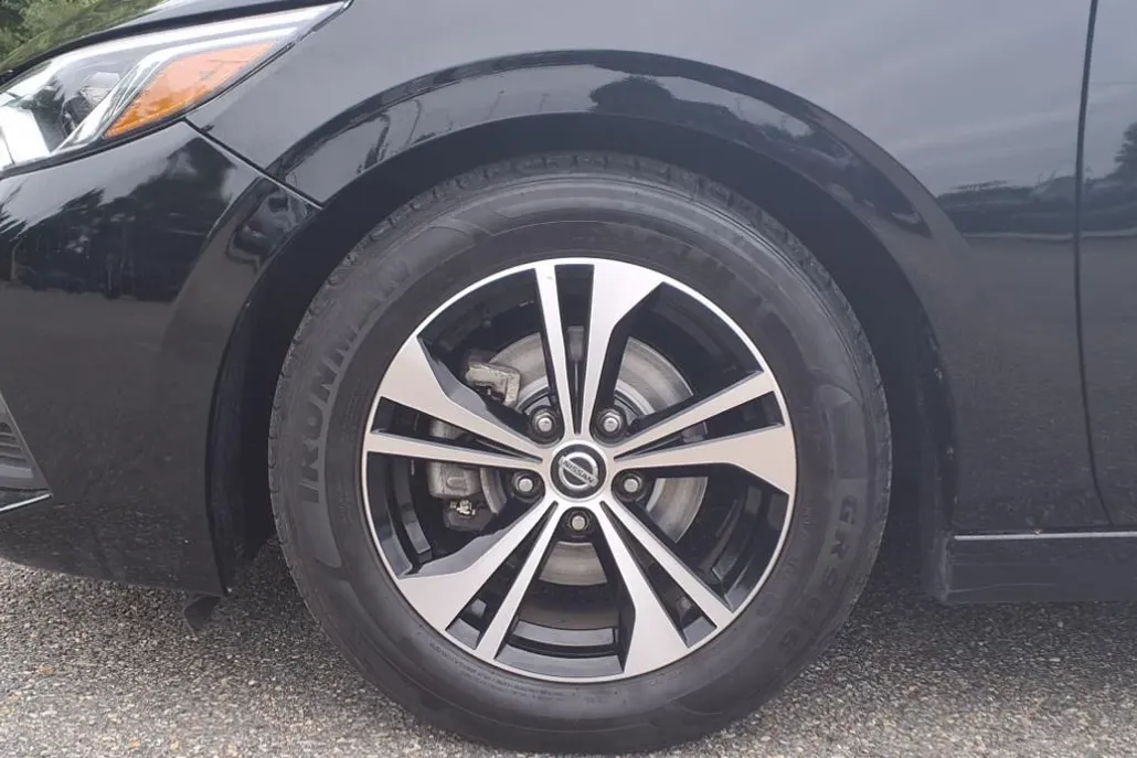 2023 Nissan Sentra SV photo 1